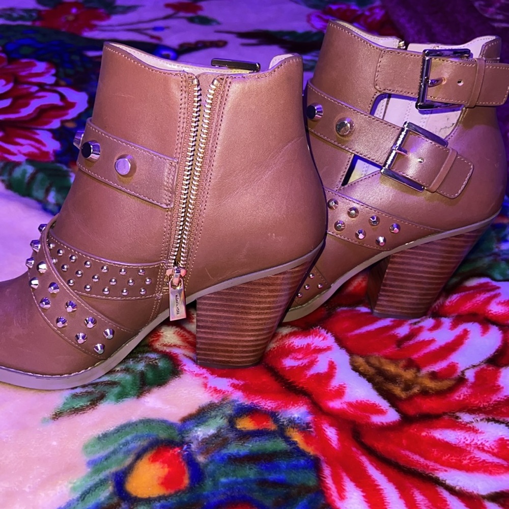 Michael Kors Dover Astor Stud Leather Ankle Boots💥 - Picture 8 of 8